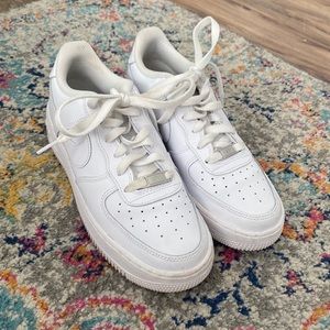 Size 7.5 women’s Nike Air Forces